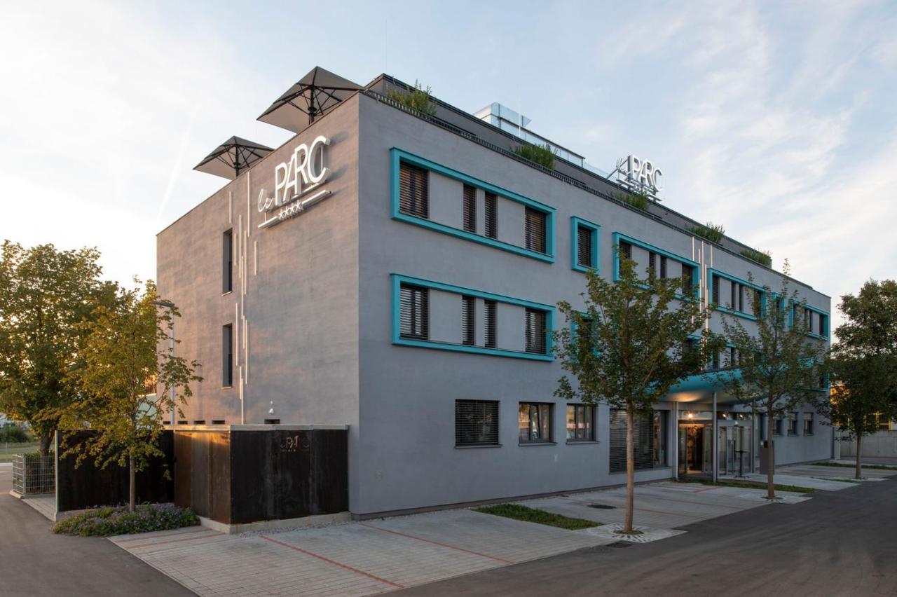 Hotel Le Parc Винер Нойщат Екстериор снимка