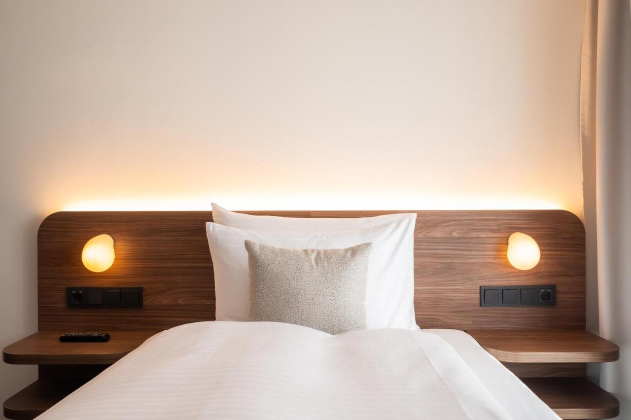 Hotel Le Parc Винер Нойщат Екстериор снимка