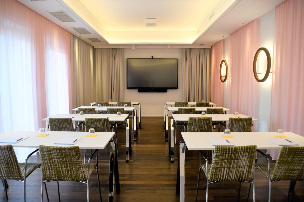 Hotel Le Parc Винер Нойщат Екстериор снимка