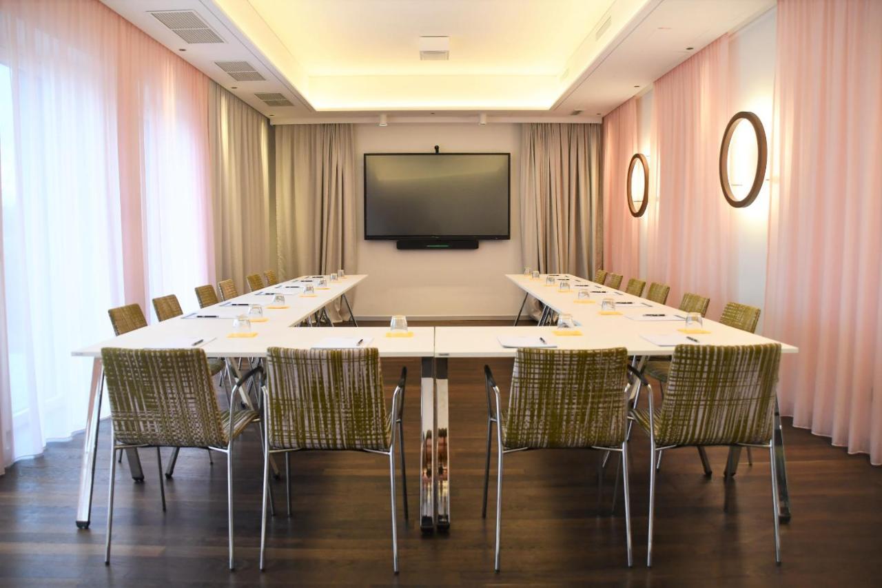 Hotel Le Parc Винер Нойщат Екстериор снимка