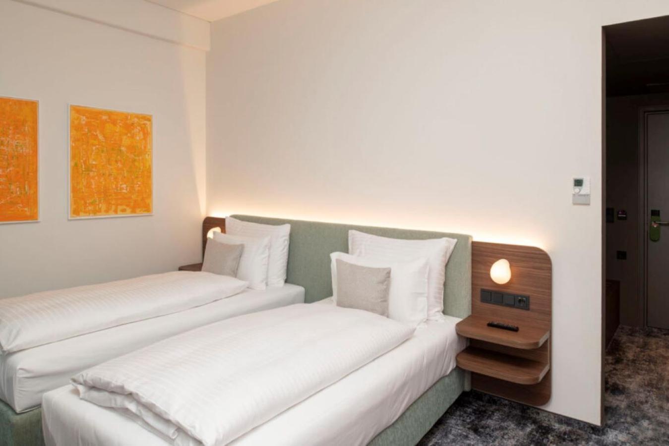 Hotel Le Parc Винер Нойщат Екстериор снимка